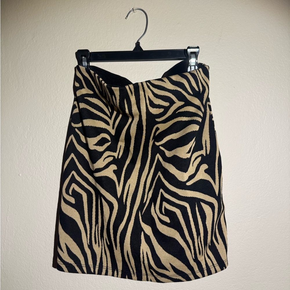 Stradivarius Black and Cream Pencil Skirt Knee-Length Night Out